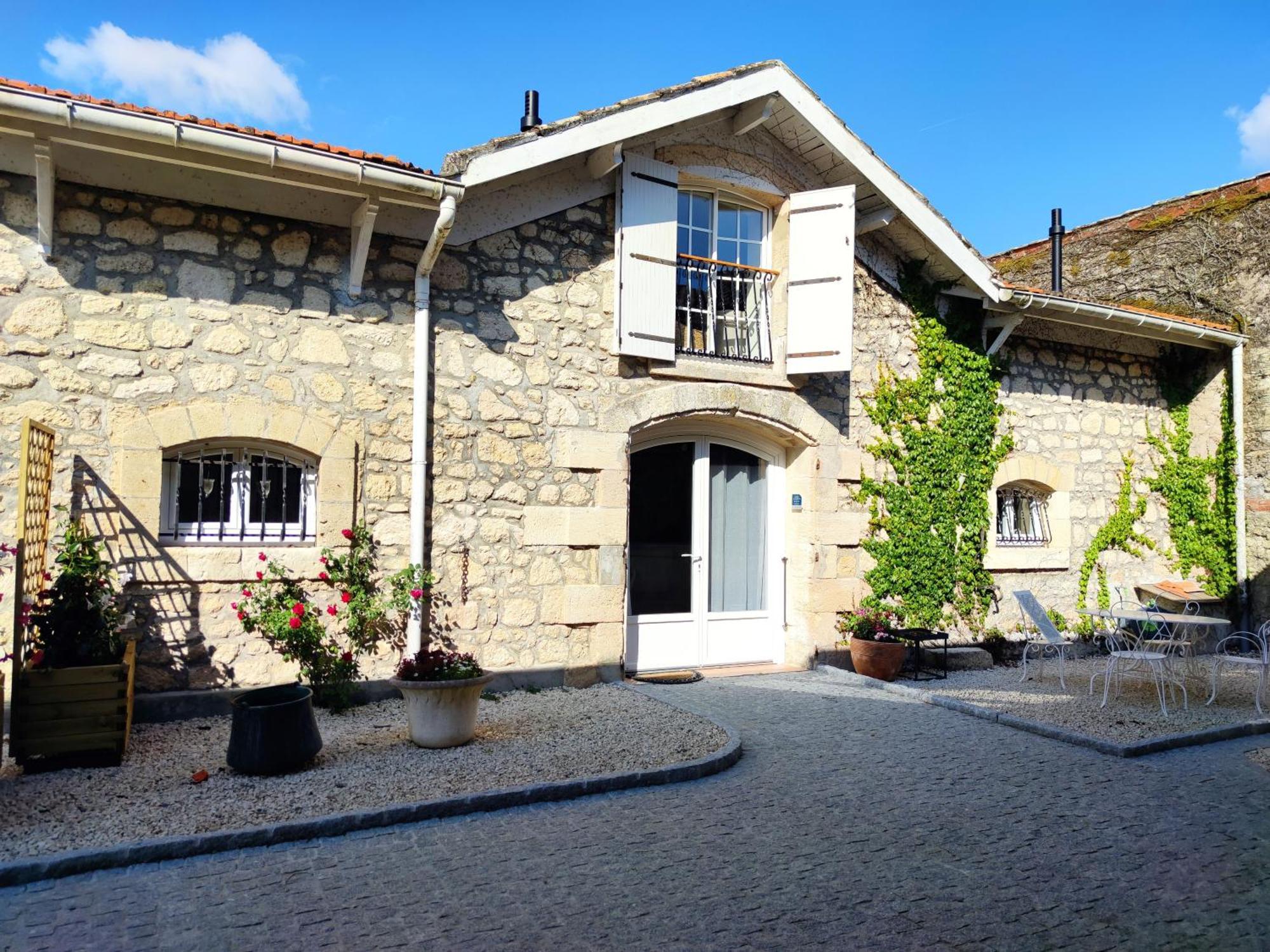 Villa Domaine des Prés de Joussac - Protocole sanitaire strict Jau-Dignac-et-Loirac Exterior foto